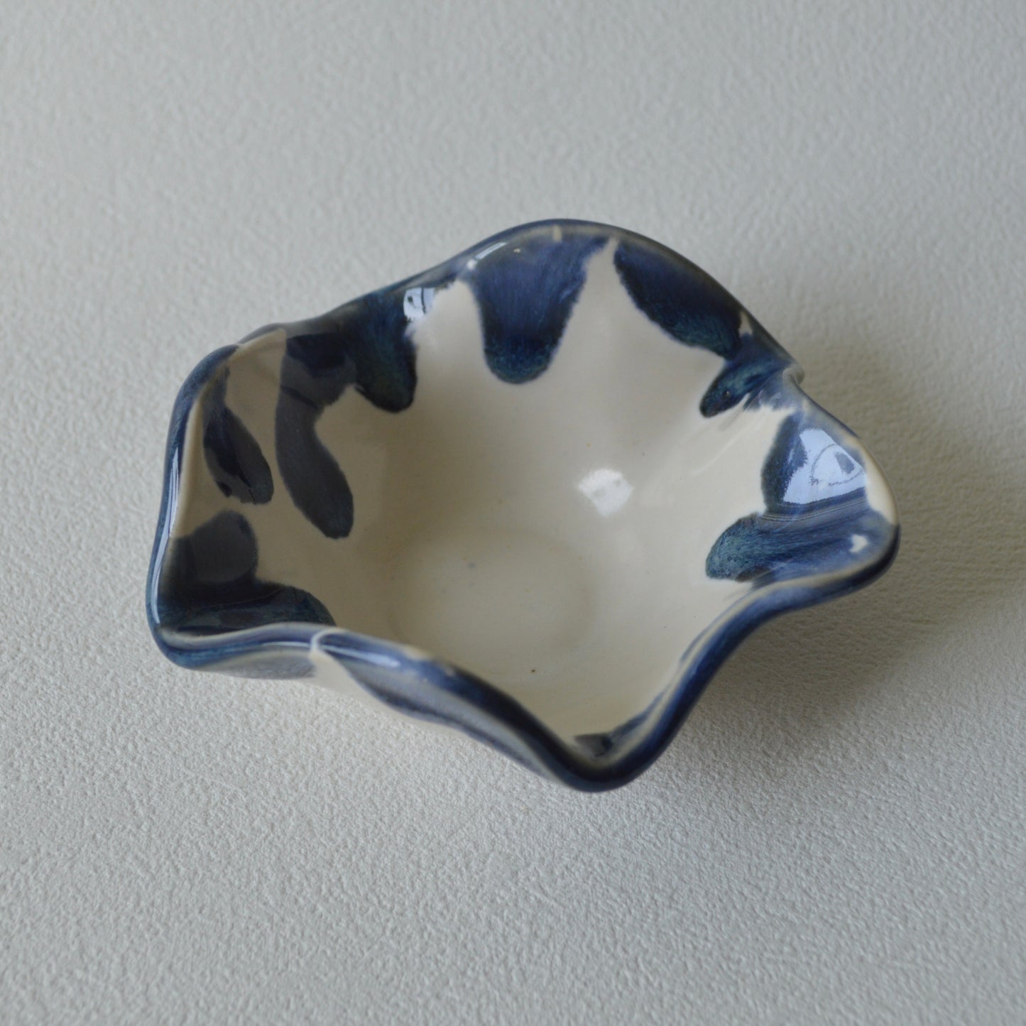 Ruffle Dish